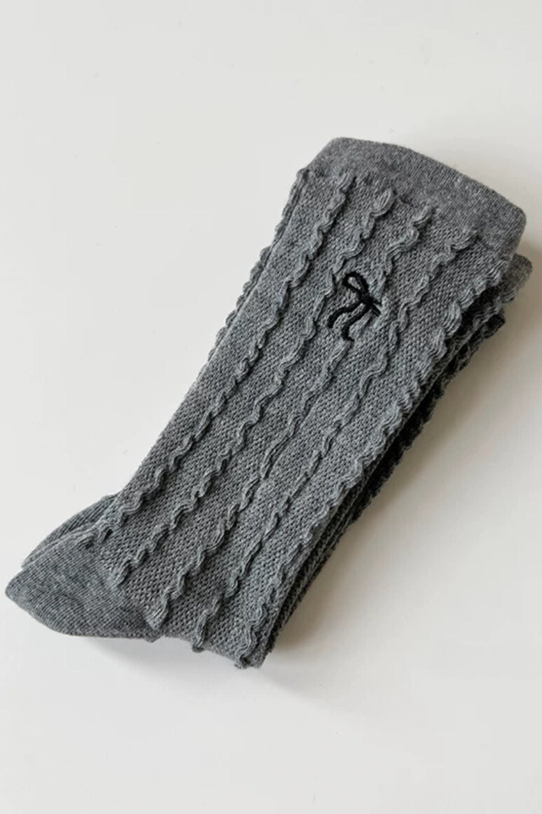 Textured Bow Socks, grey.