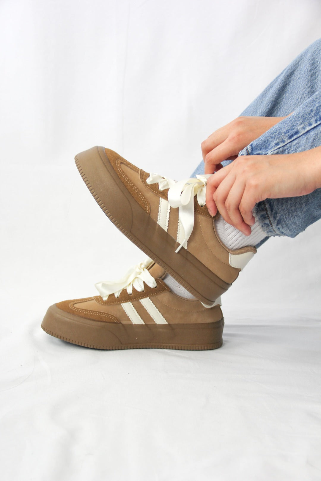 Tippies Shoes Essen Brown Platform Sneakers Brown platform sneakers Platform sneakers for women Comfortable platform sneakers  https://tippiesshoes.com/collections/all